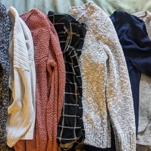 LOT of Women's Sweaters/Tops S/M
